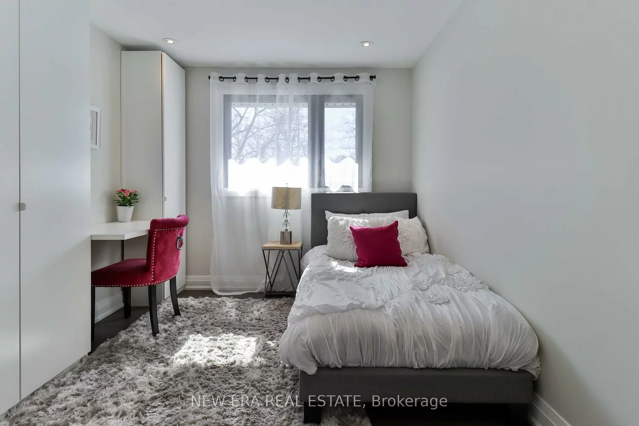 1481, Chasehurst, Lorne Park, Mississauga