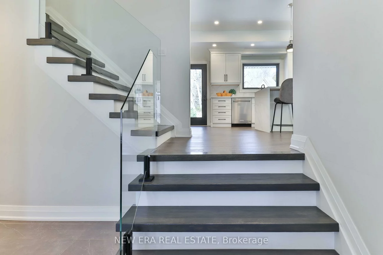 1481, Chasehurst, Lorne Park, Mississauga