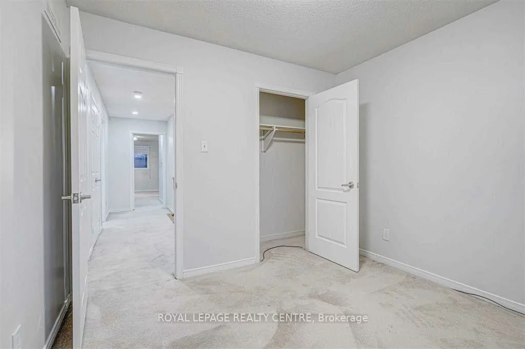 390, Wendron, Hurontario, Mississauga