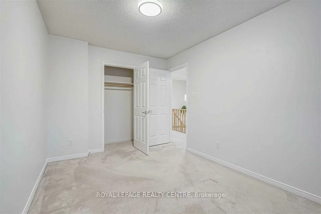 390, Wendron, Hurontario, Mississauga