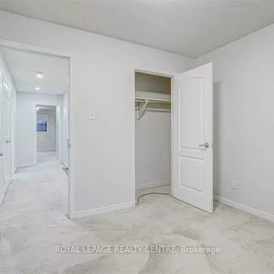 390, Wendron, Hurontario, Mississauga