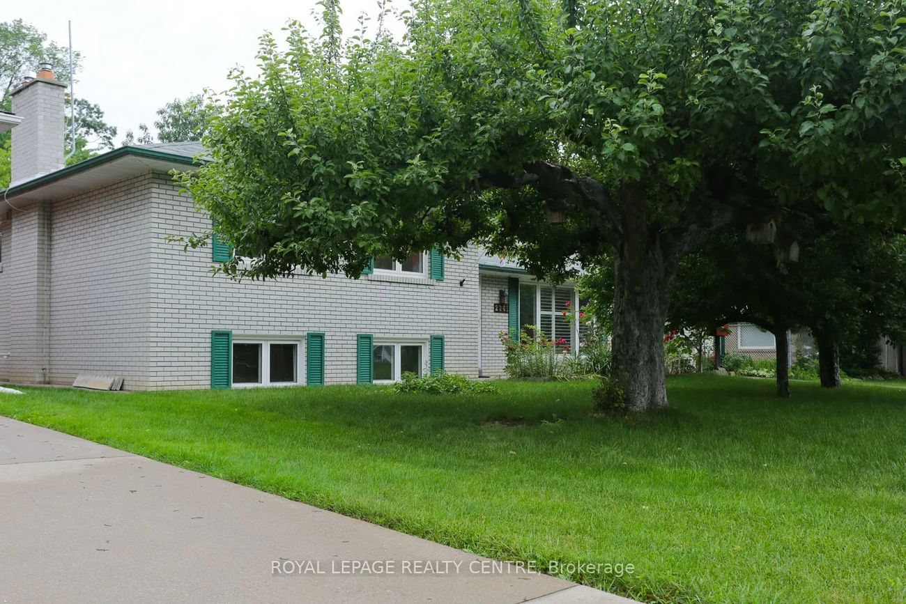 2341, Genevieve, Cooksville, Mississauga