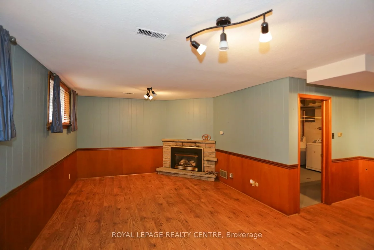 2341, Genevieve, Cooksville, Mississauga