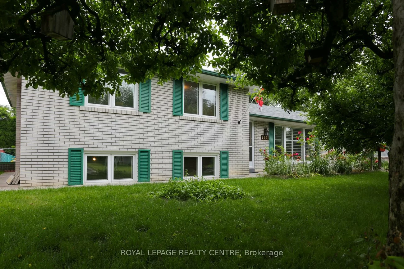 2341, Genevieve, Cooksville, Mississauga