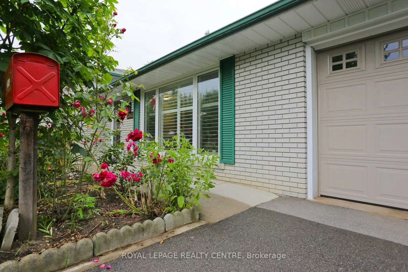 2341, Genevieve, Cooksville, Mississauga