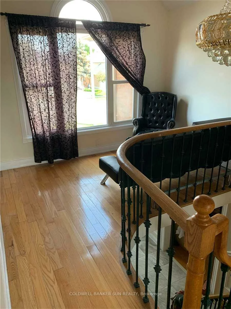 1622, Bristol, East Credit, Mississauga