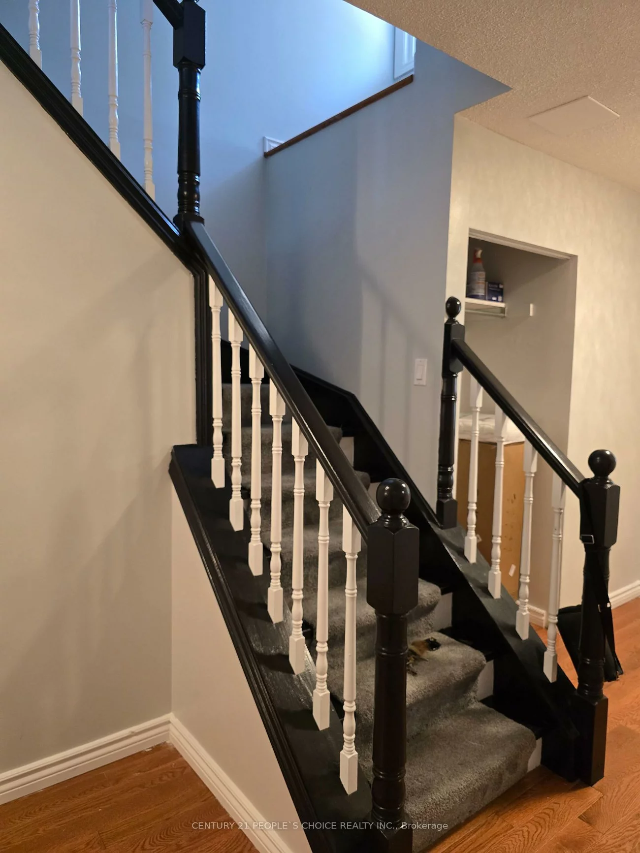 6063, Farmstead, Meadowvale, Mississauga