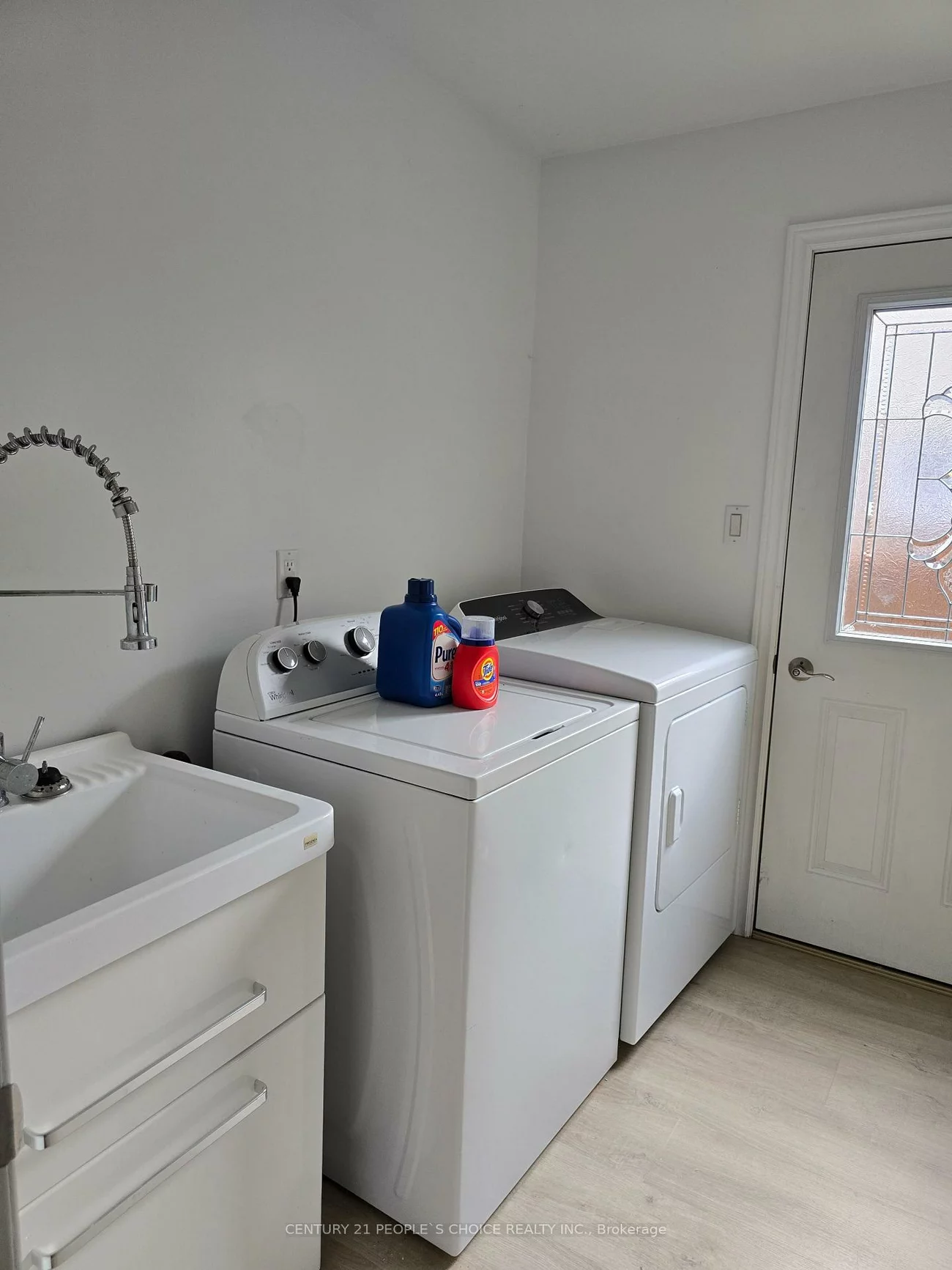 6063, Farmstead, Meadowvale, Mississauga