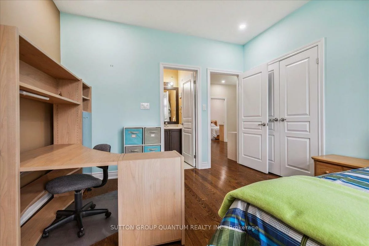 32, Harborn, Cooksville, Mississauga