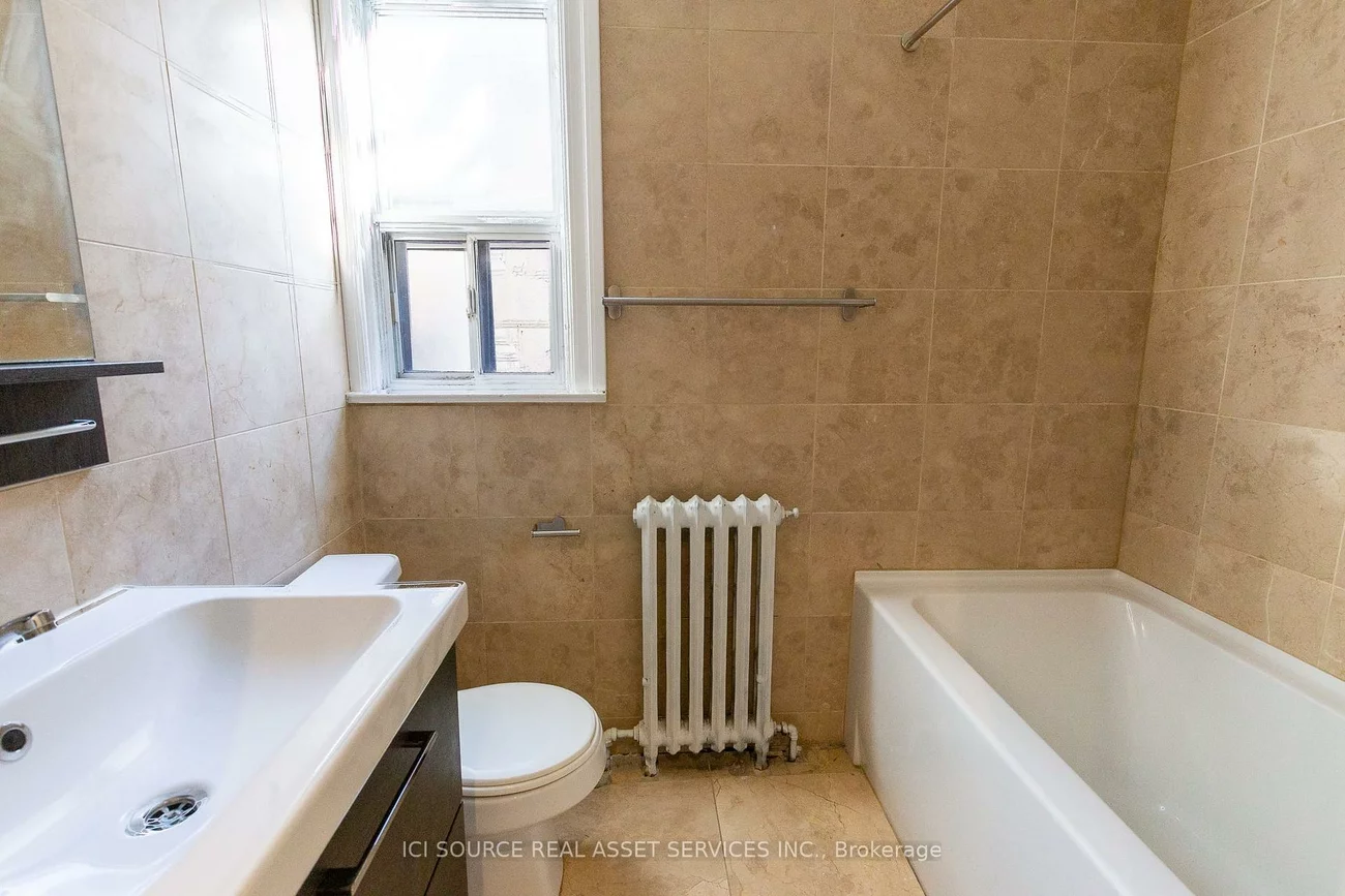 253, Lakeshore, Port Credit, Mississauga