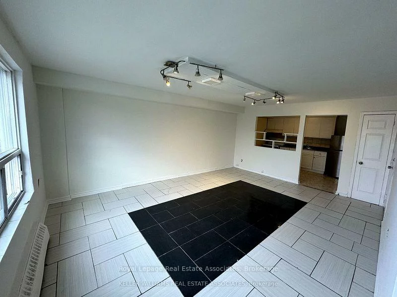 3071, Hurontario, Cooksville, Mississauga