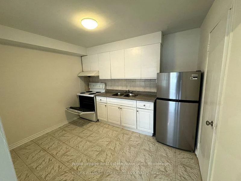 3071, Hurontario, Cooksville, Mississauga