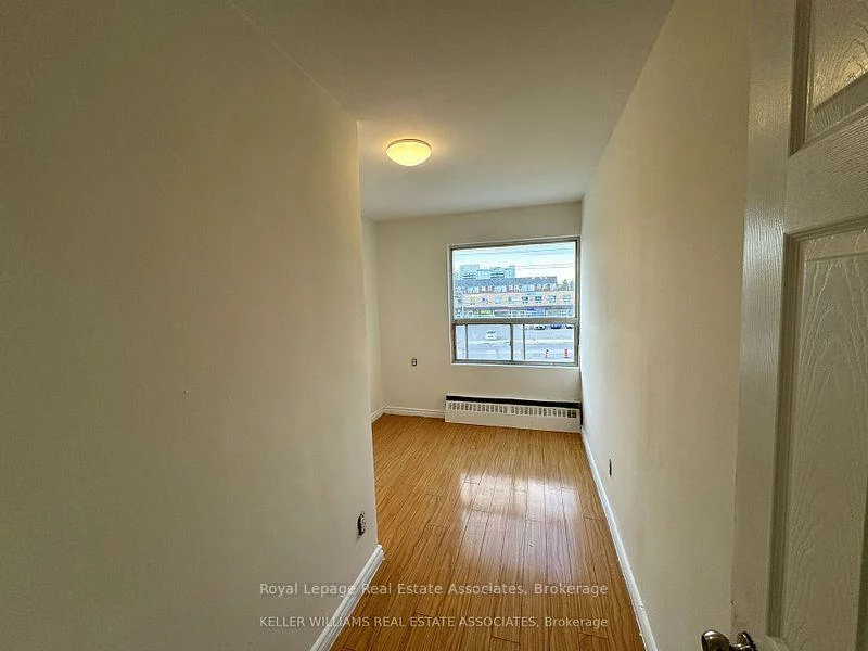 3071, Hurontario, Cooksville, Mississauga