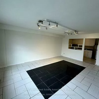 3071, Hurontario, Cooksville, Mississauga