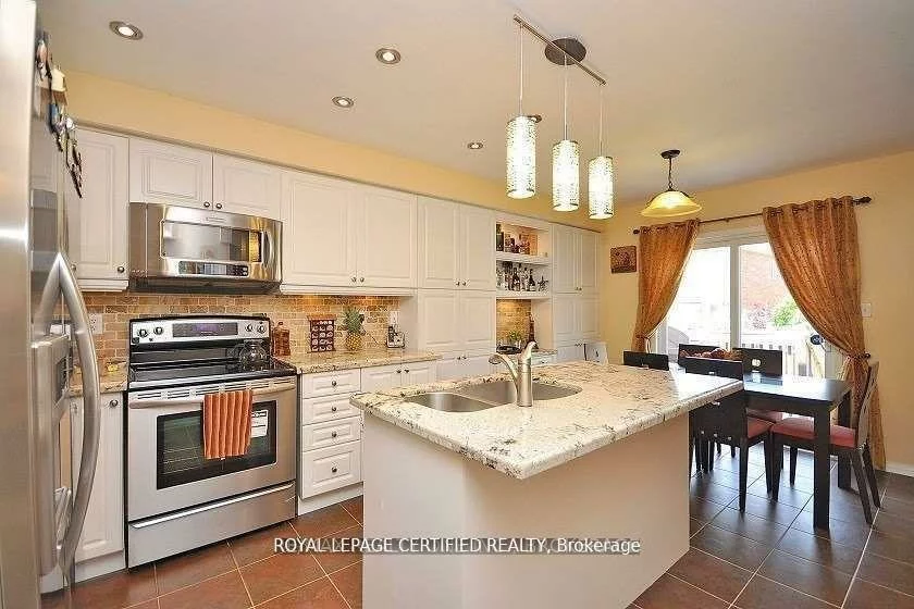 426, Orange Walk, Hurontario, Mississauga