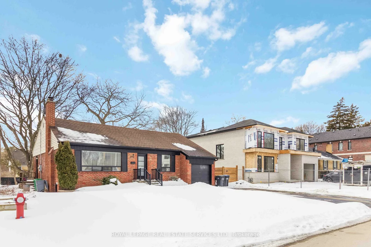 2046, Redan, Lakeview, Mississauga