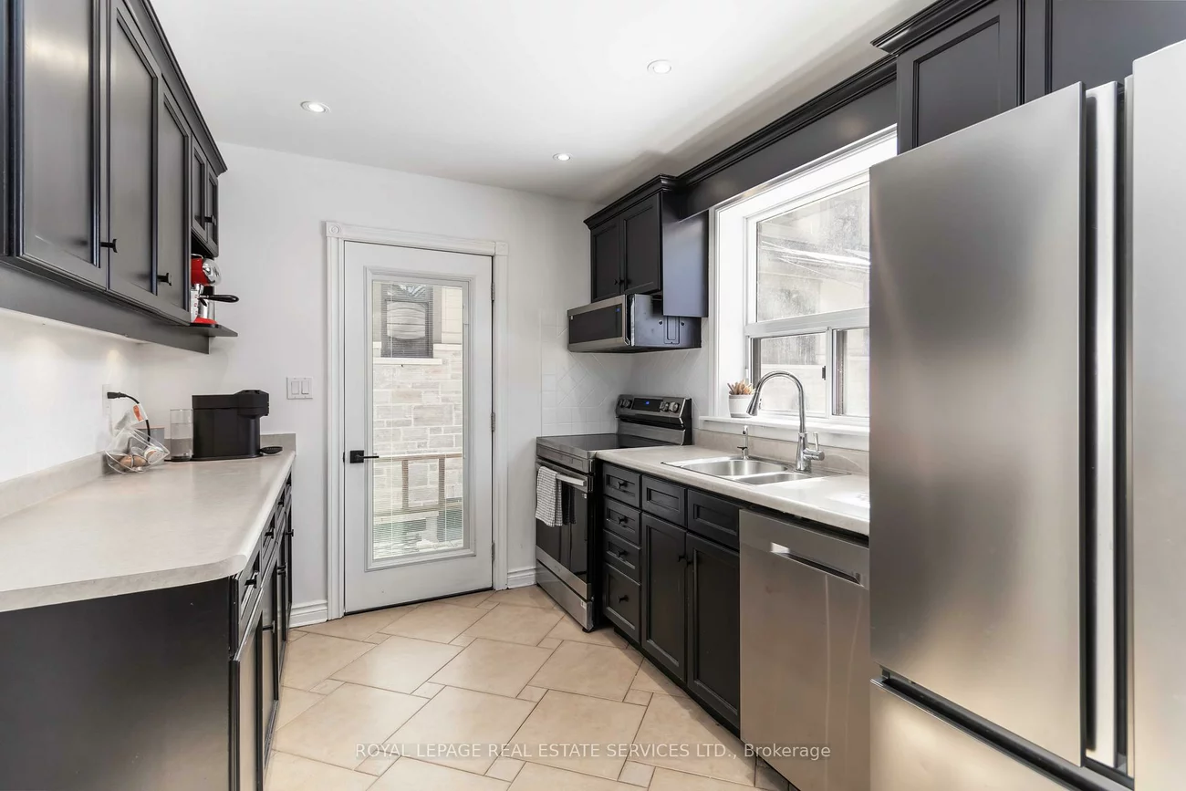 2046, Redan, Lakeview, Mississauga