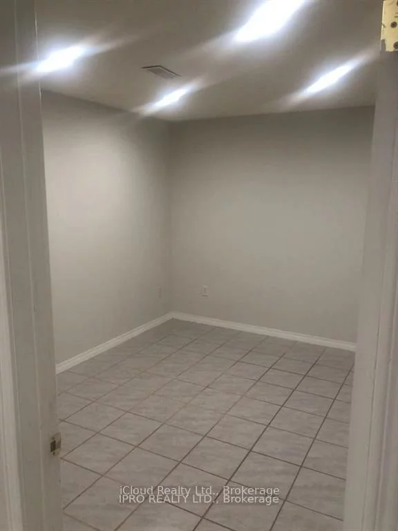 3755, Althorpe- Basement, Lisgar, Mississauga