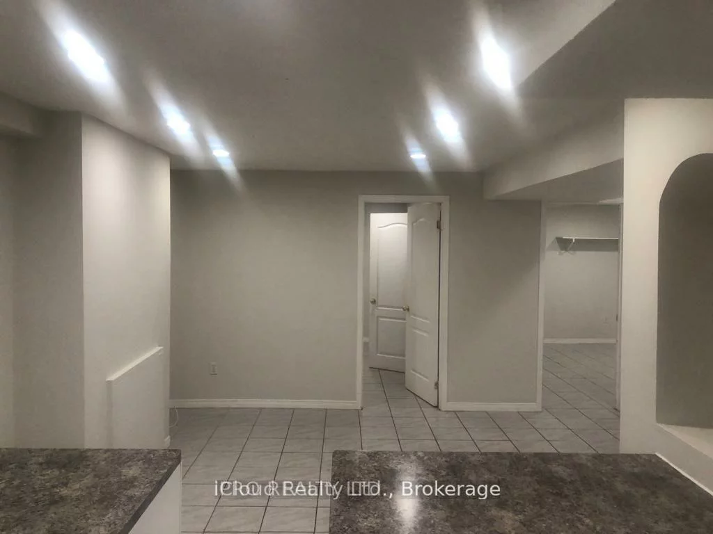 3755, Althorpe- Basement, Lisgar, Mississauga