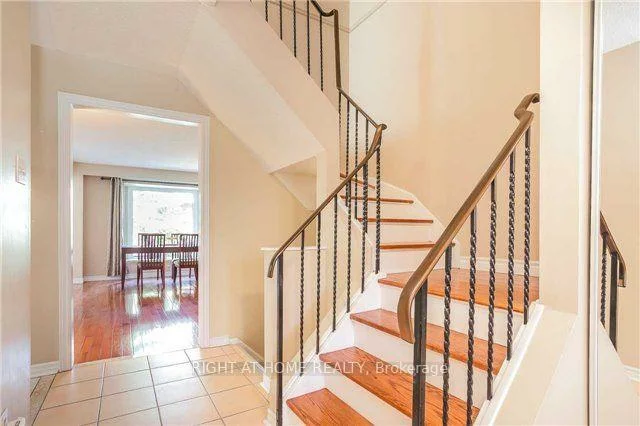 801, Edgehill, Lorne Park, Mississauga