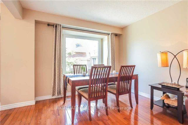 801, Edgehill, Lorne Park, Mississauga