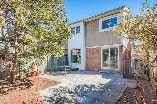 801, Edgehill, Lorne Park, Mississauga