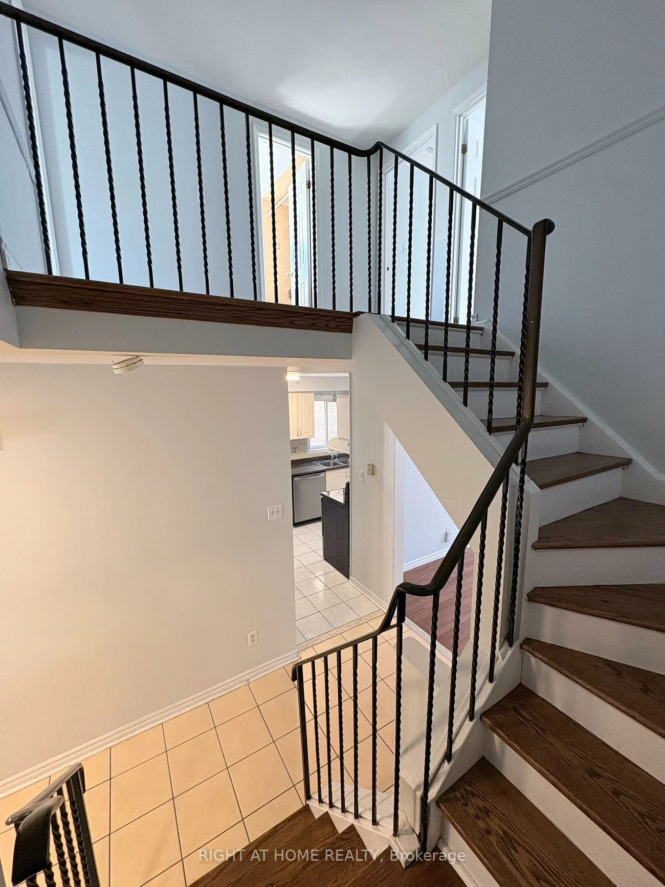 801, Edgehill, Lorne Park, Mississauga