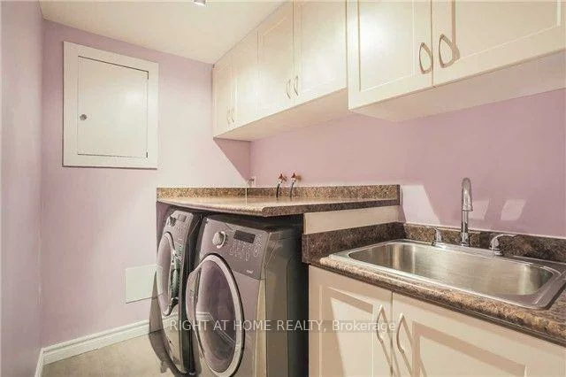 801, Edgehill, Lorne Park, Mississauga