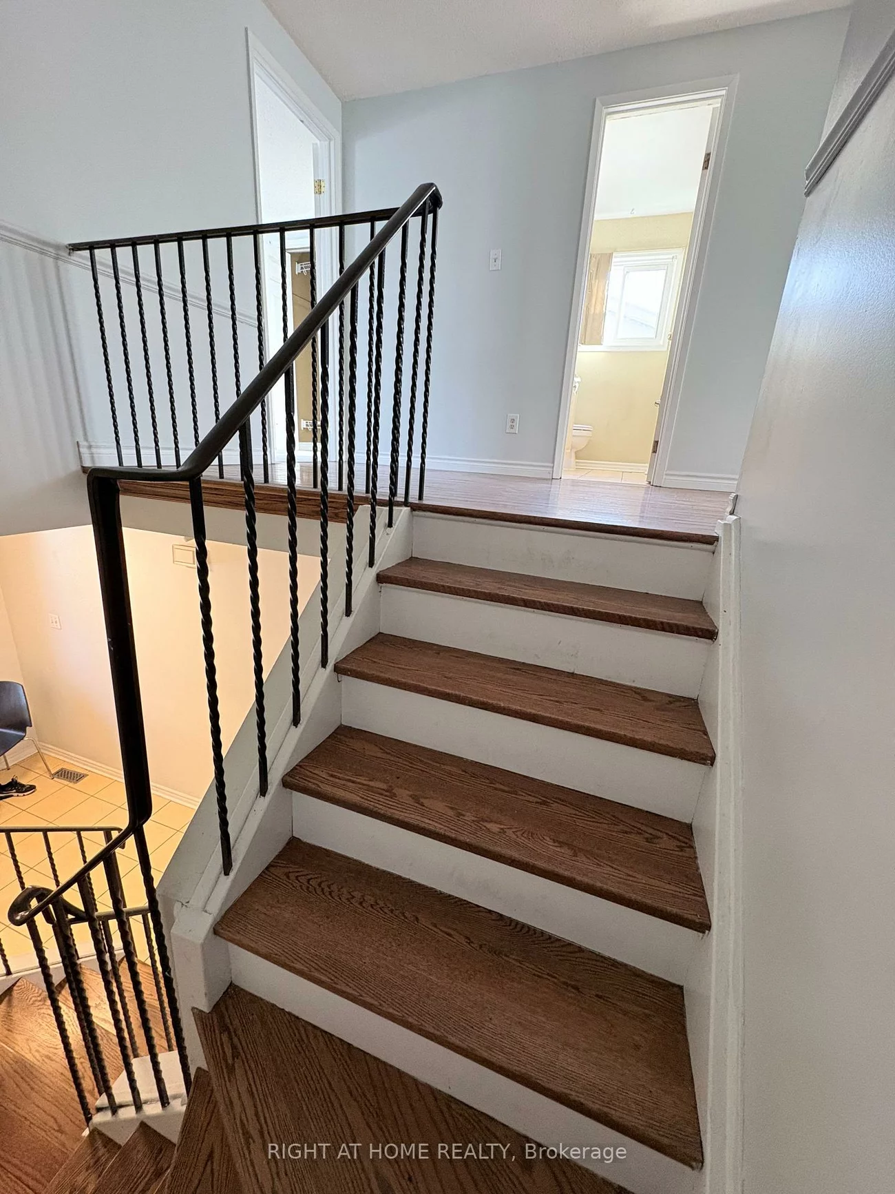 801, Edgehill, Lorne Park, Mississauga