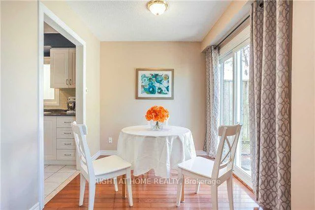 801, Edgehill, Lorne Park, Mississauga