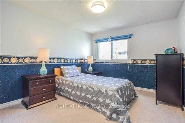 801, Edgehill, Lorne Park, Mississauga