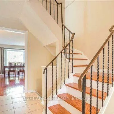 801, Edgehill, Lorne Park, Mississauga