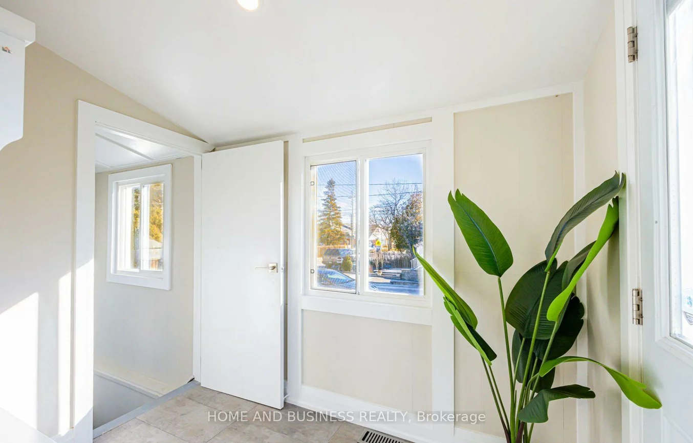 1326, Meredith, Lakeview, Mississauga