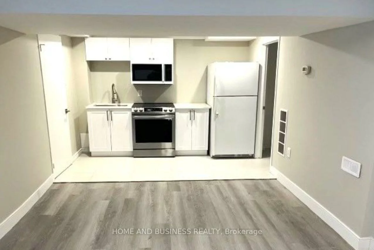 1326, Meredith, Lakeview, Mississauga