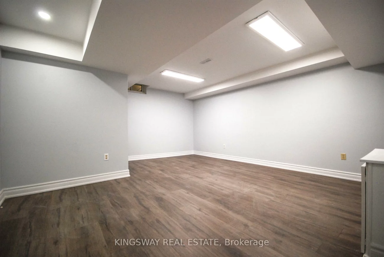 1009, Raintree, Lorne Park, Mississauga