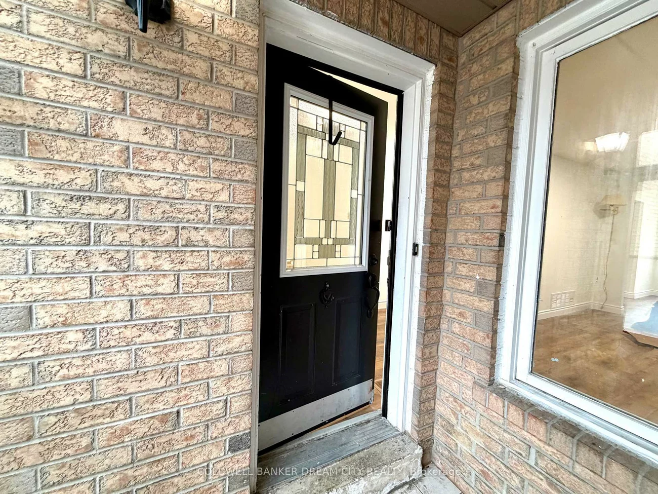 1031, Blizzard, East Credit, Mississauga