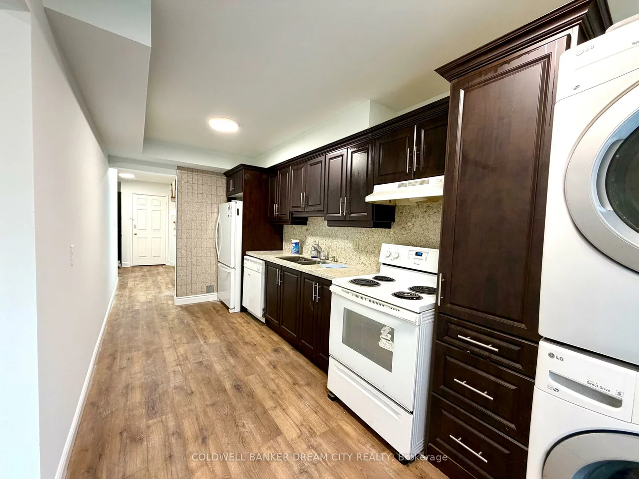 1031, Blizzard, East Credit, Mississauga