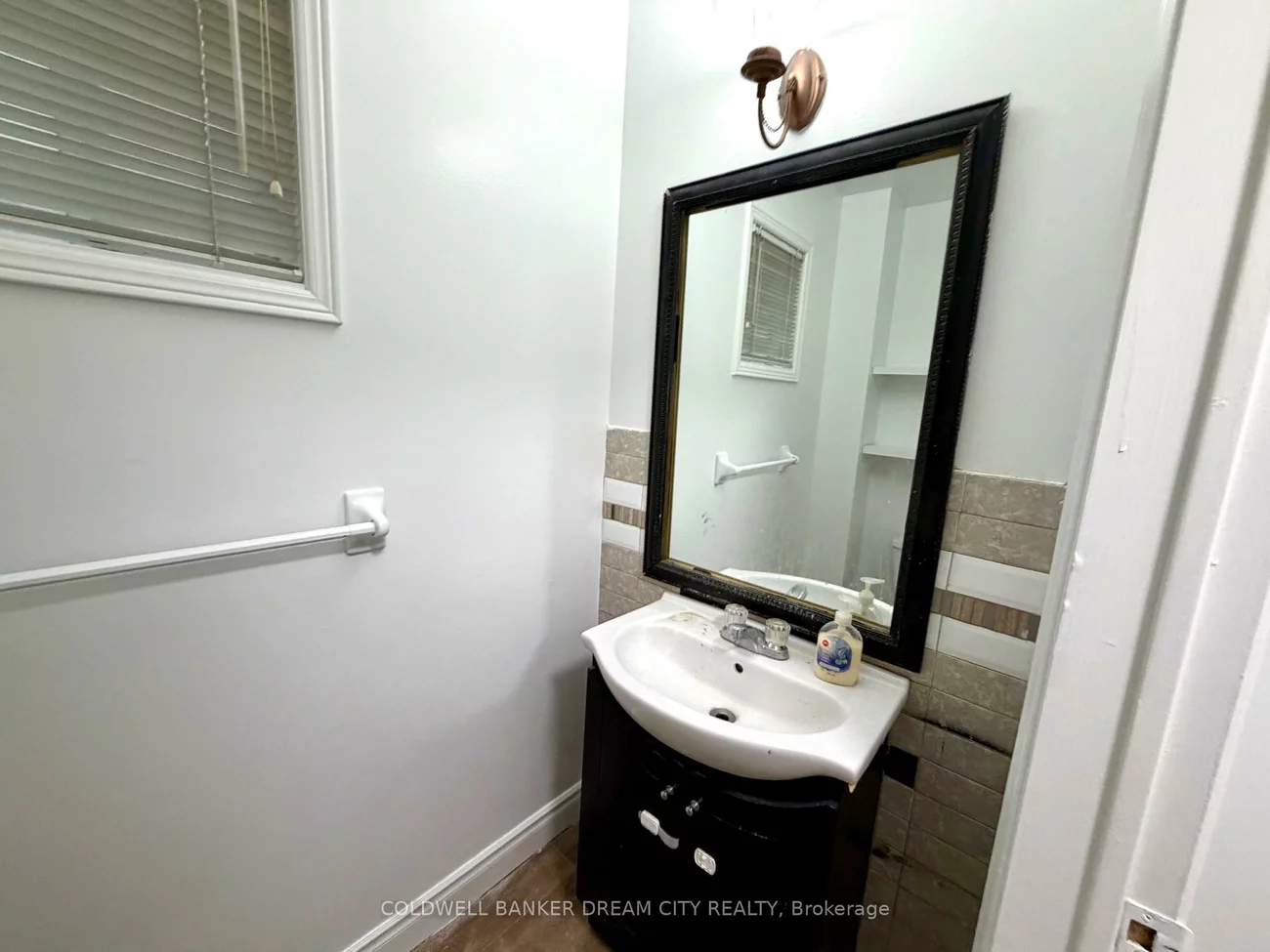 1031, Blizzard, East Credit, Mississauga