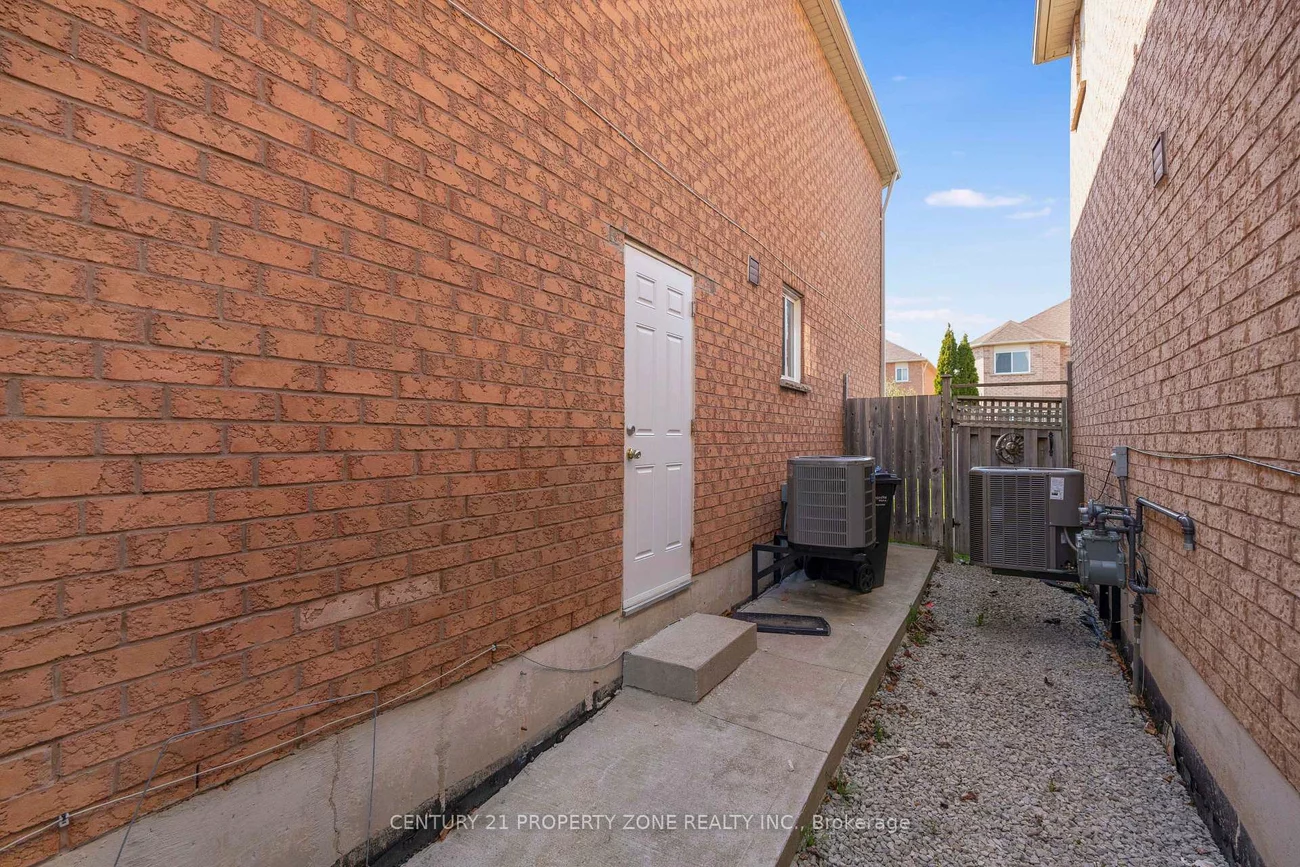 3893, Manatee, Churchill Meadows, Mississauga