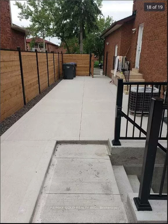 142, Whitchurch, Cooksville, Mississauga