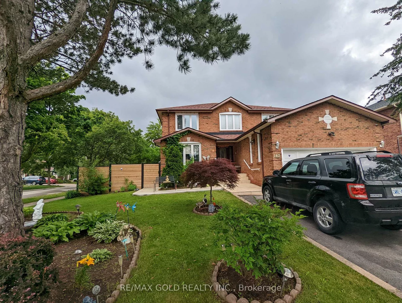 142, Whitchurch, Cooksville, Mississauga