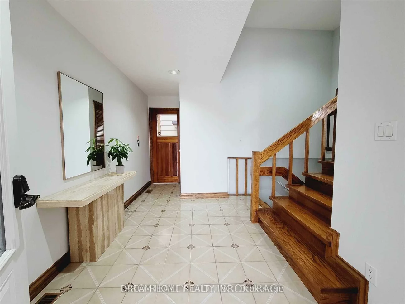 2838, Kingsberry, Cooksville, Mississauga