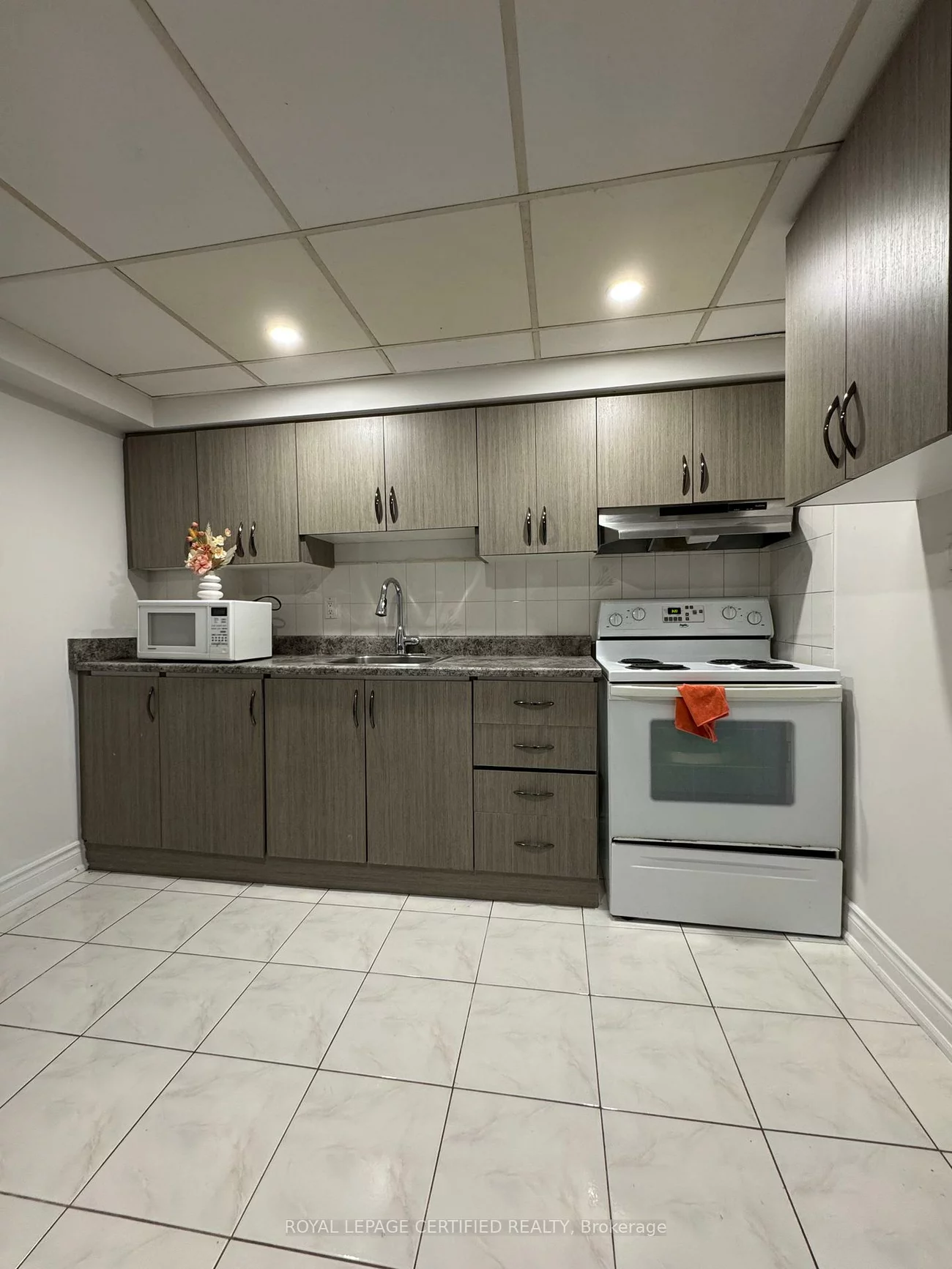 3574, Italia, Fairview, Mississauga