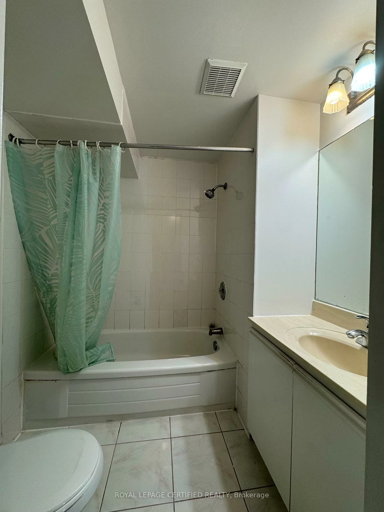 3574, Italia, Fairview, Mississauga