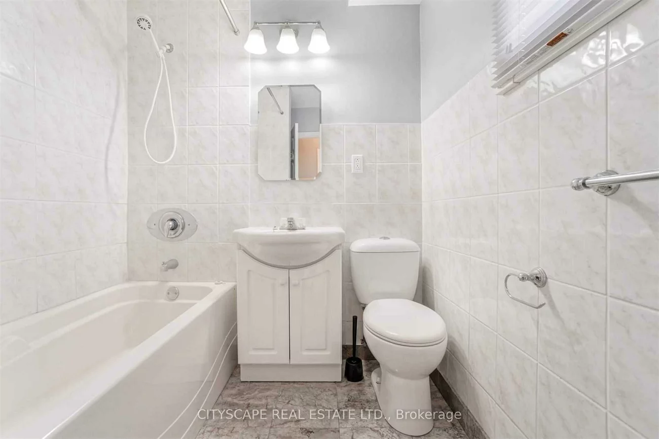 1166, Shadeland, Erindale, Mississauga