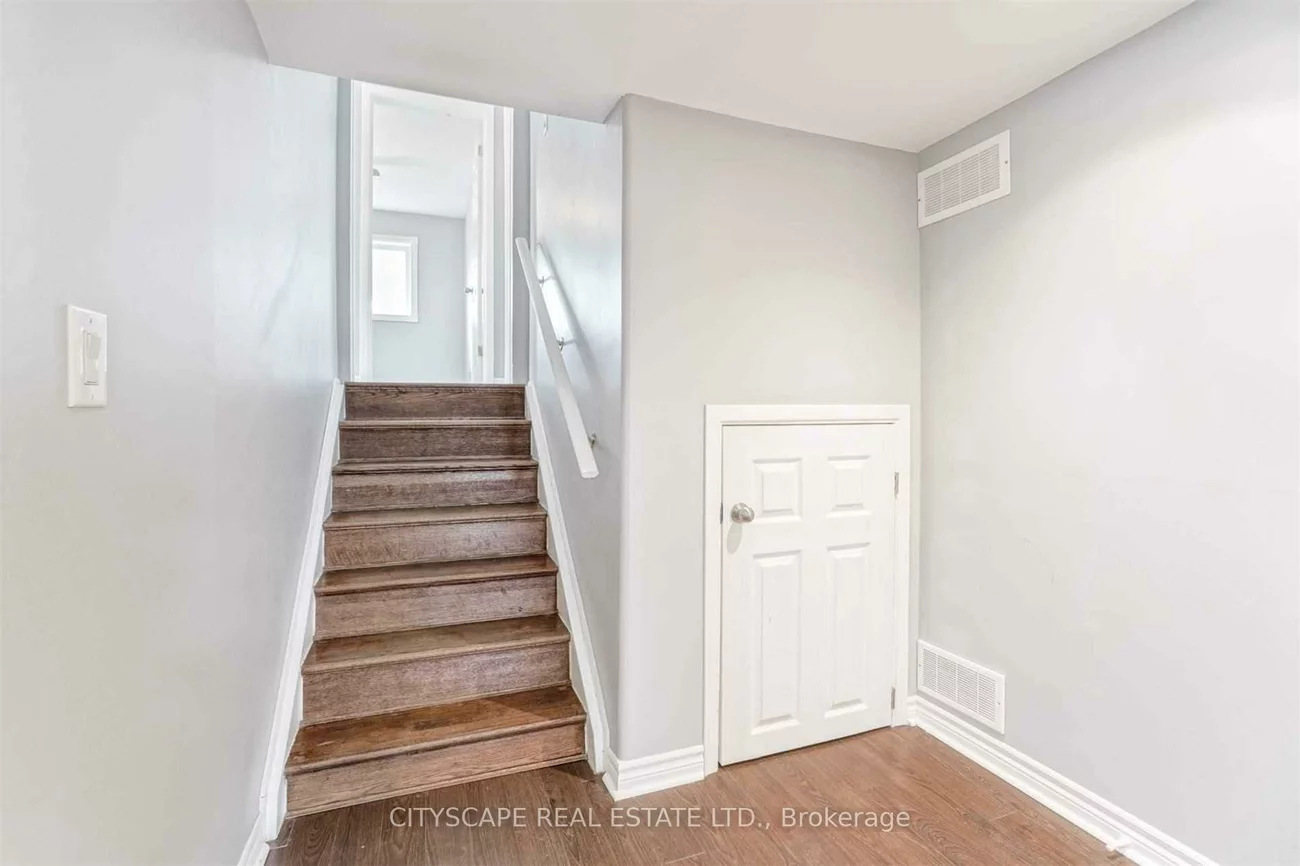 1166, Shadeland, Erindale, Mississauga