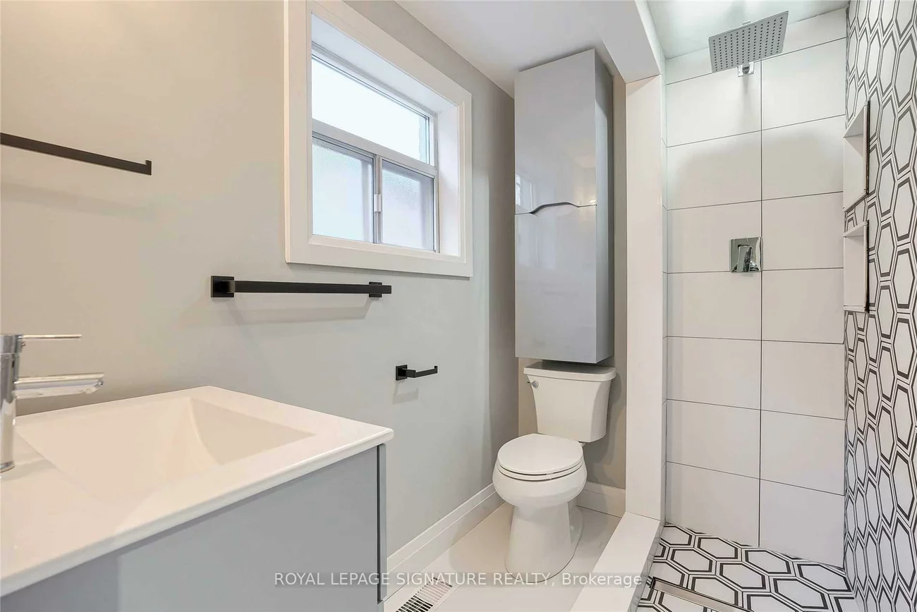 2545, Padstow, Clarkson, Mississauga