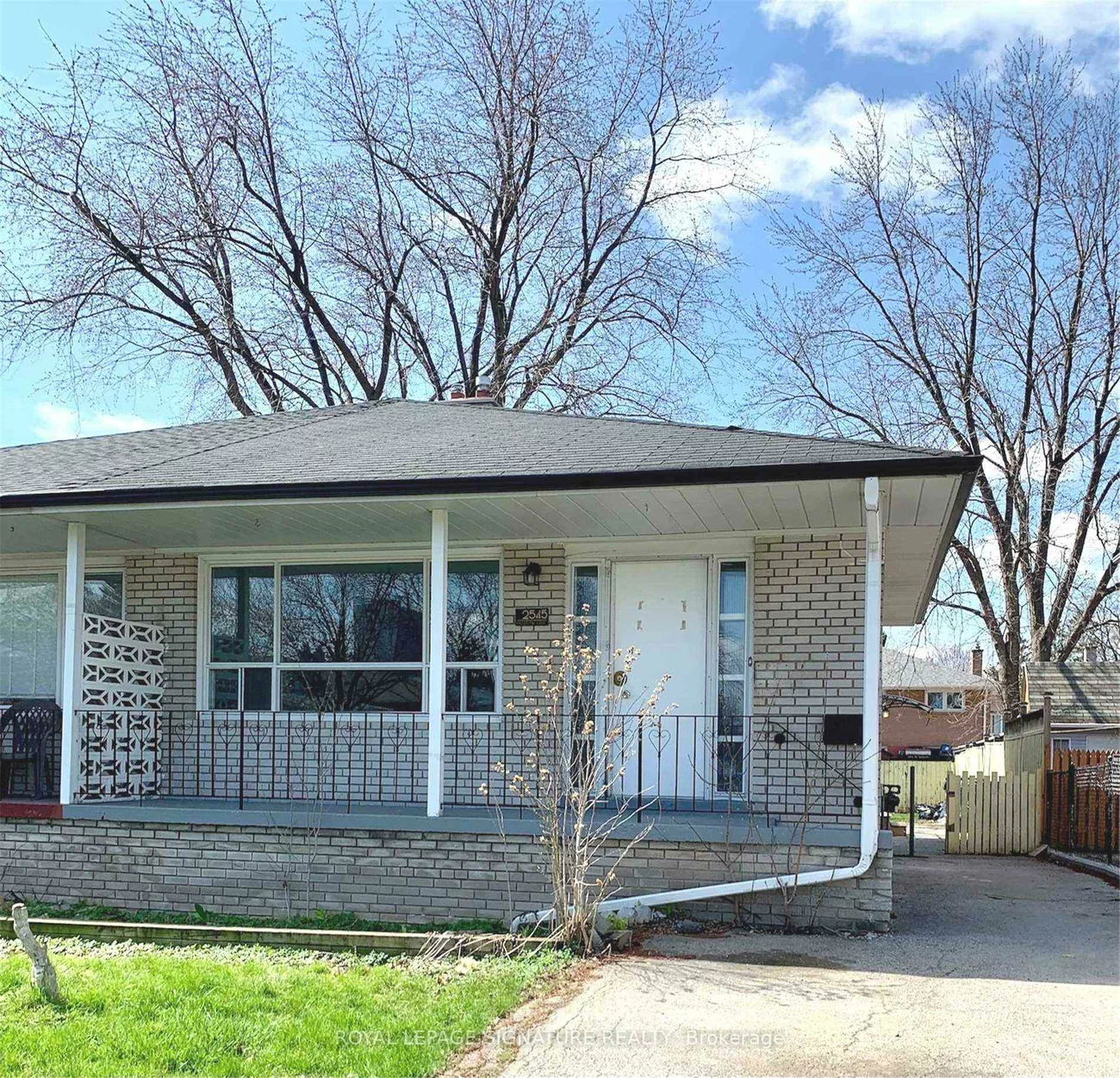 2545, Padstow, Clarkson, Mississauga