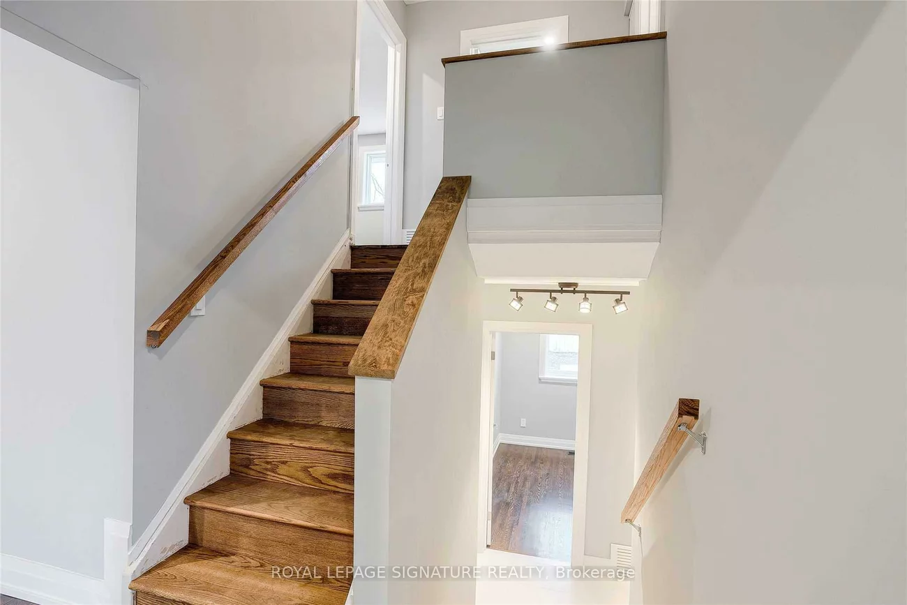 2545, Padstow, Clarkson, Mississauga