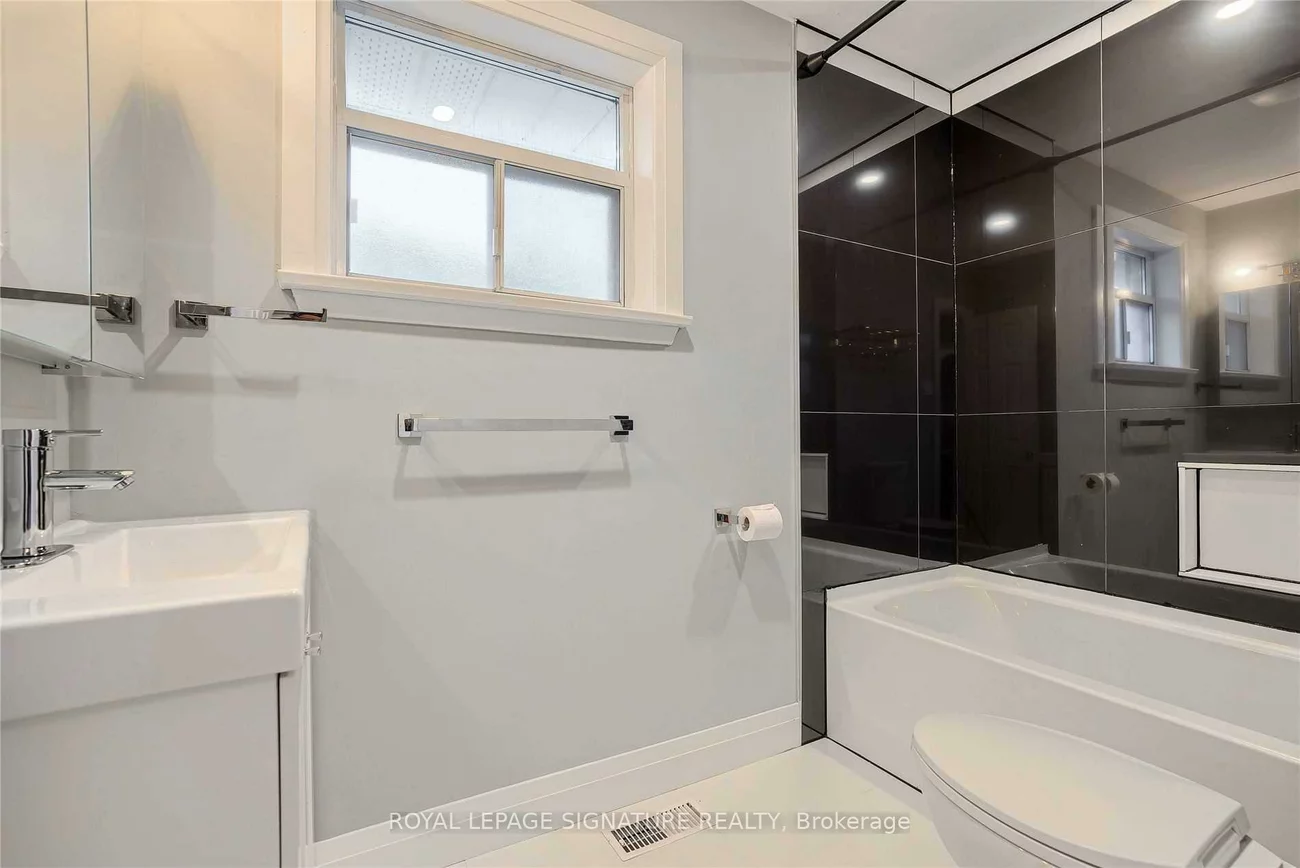 2545, Padstow, Clarkson, Mississauga